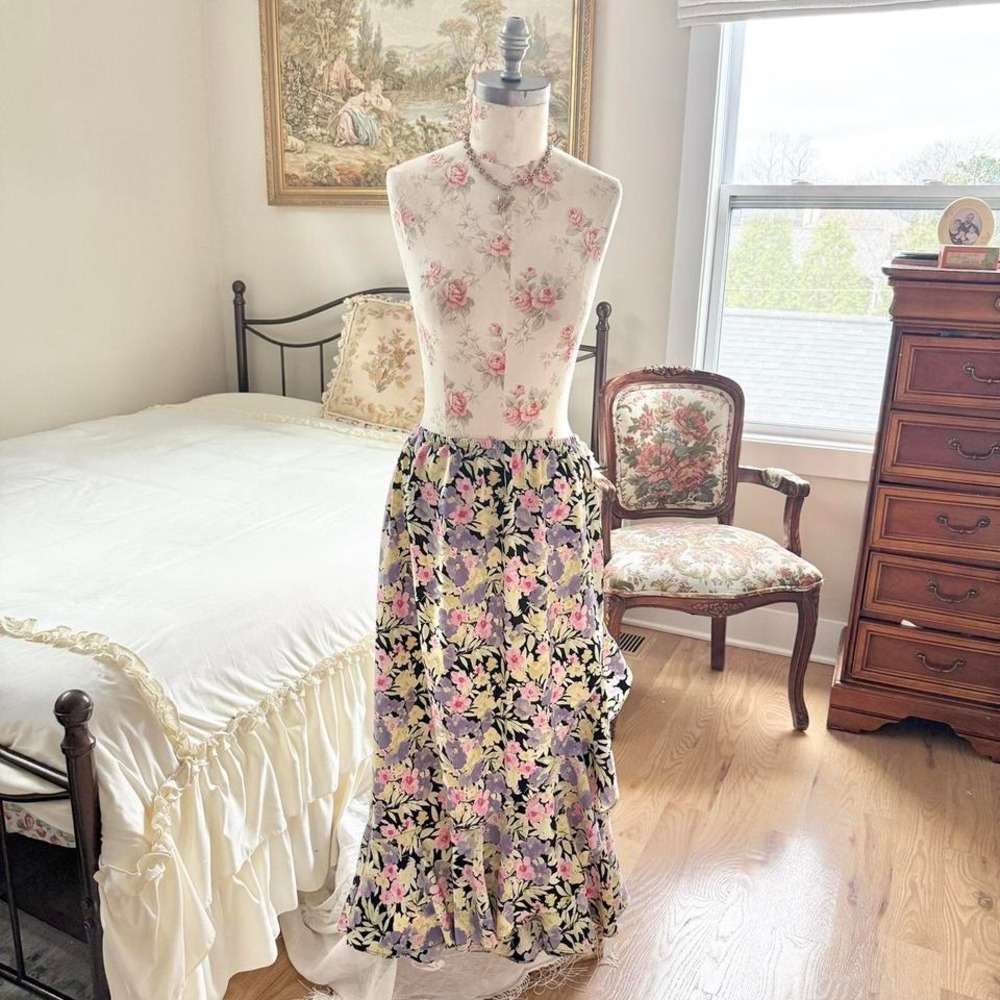 90s floral black maxi skirt Christopher Bank size‎ large